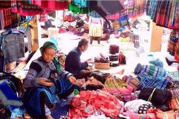 Marché-de-Bac-Ha-1
